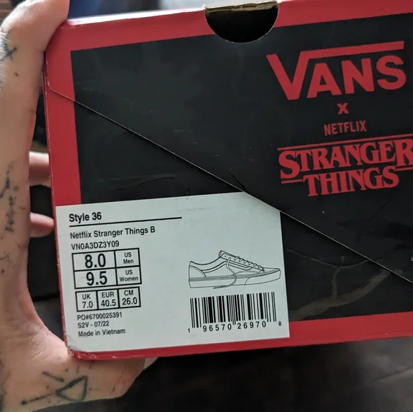 Vans - Picture 3 of 3